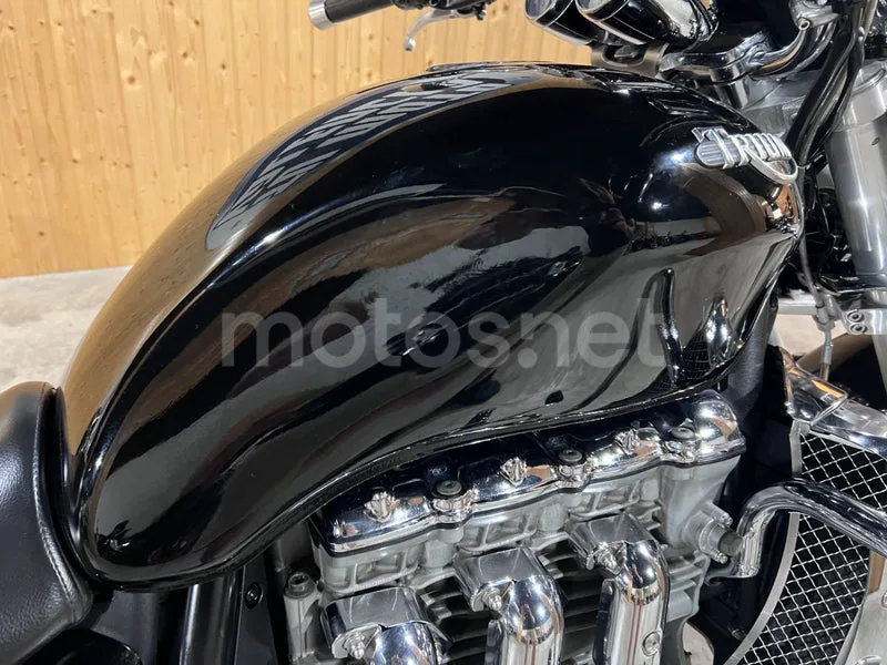 Triumph Rocket 3 - Vista 42
