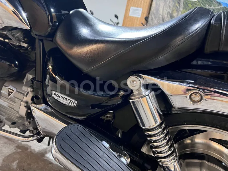 Triumph Rocket 3 - Vista 56