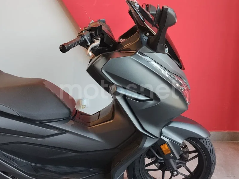 Honda Forza 125 - Vista 16