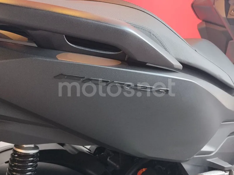 Honda Forza 125 - Vista 19