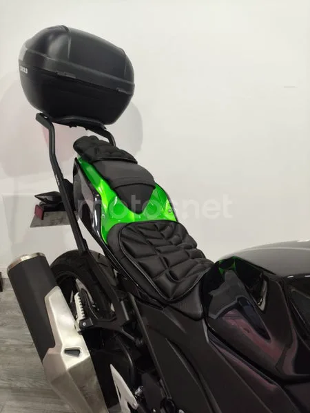 Kawasaki Z400 - Vista 4