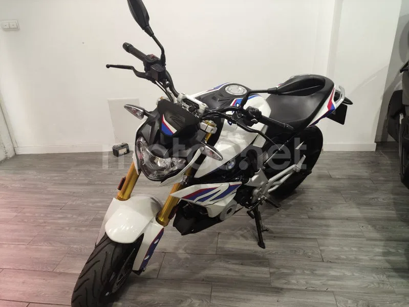 BMW G 310 R - Vista 7