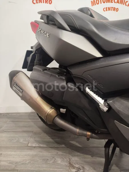 Yamaha XMAX 400 - Vista 4