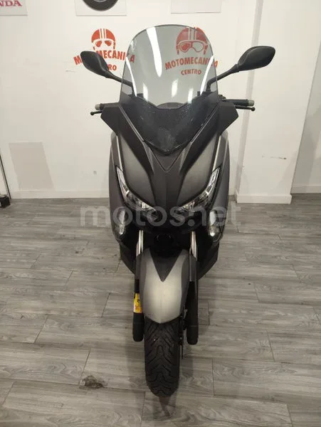 Yamaha XMAX 400 - Vista 7
