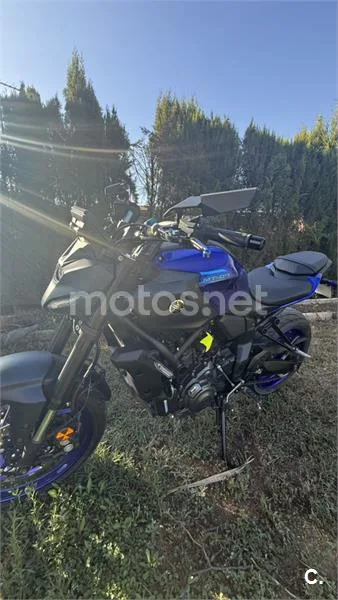 Yamaha MT-07 - Vista 12