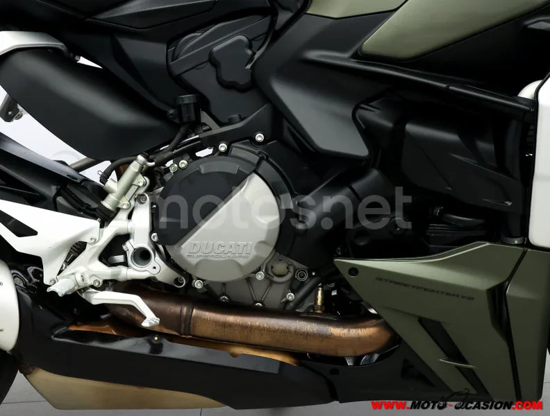 Ducati Streetfighter V2 - Vista 5