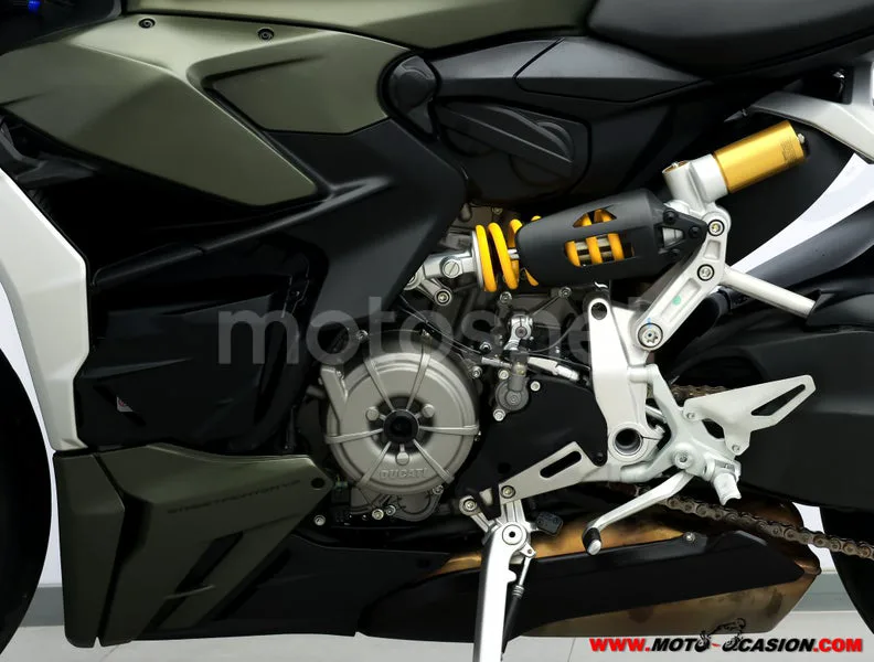 Ducati Streetfighter V2 - Vista 10
