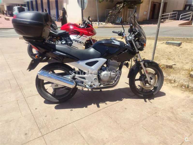 Honda CBF250 1660 € 2007 Huesca - 2