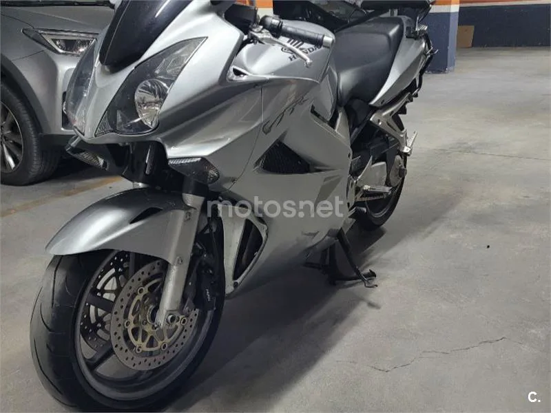 Honda VFR800F 3800 € 2006 Valencia - 2