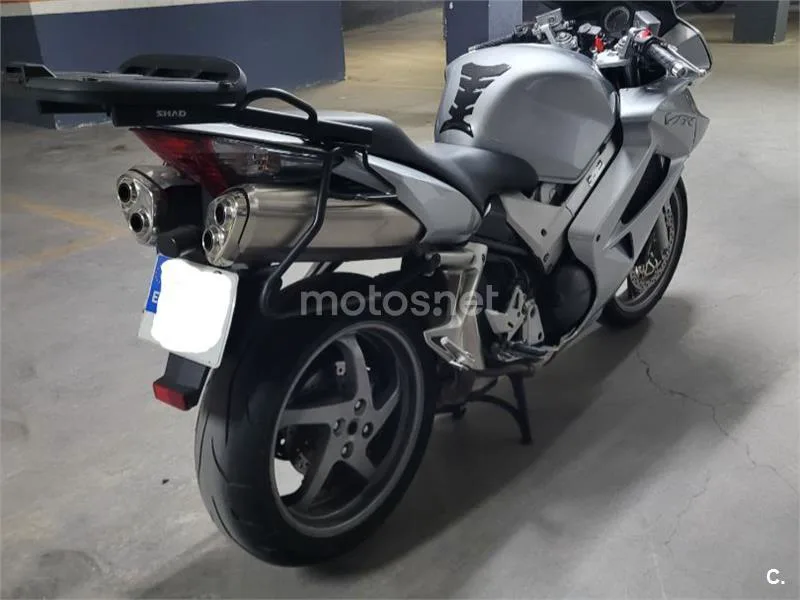 Honda VFR800F - Vista 3