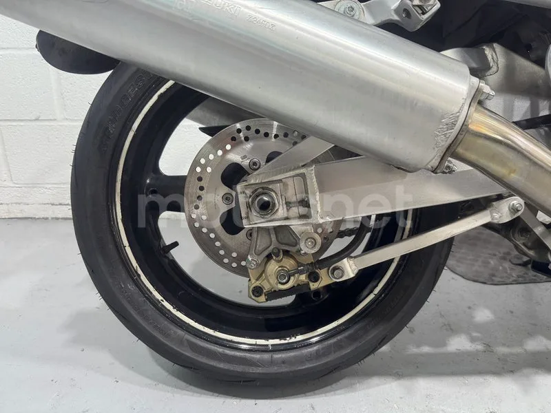 Suzuki Hayabusa - Vista 17