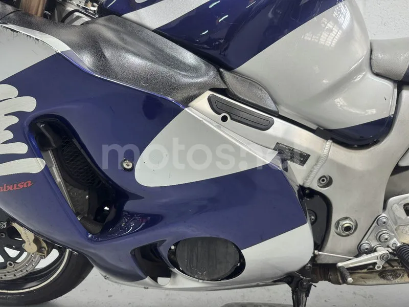Suzuki Hayabusa - Vista 22