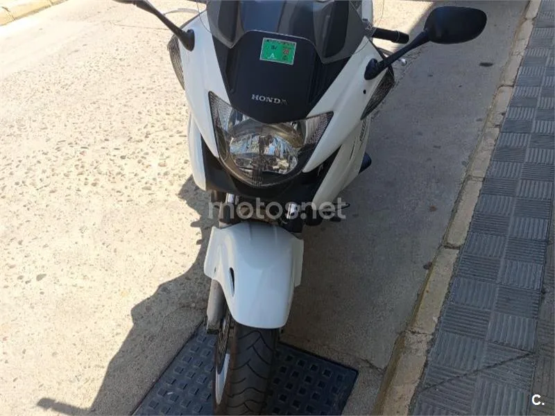 Honda NT700V Deauville - Vista 3
