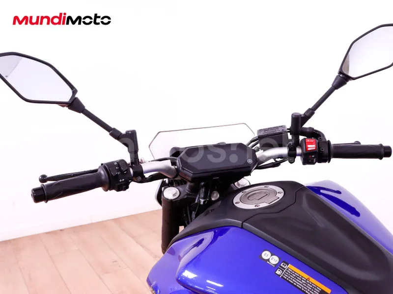 Yamaha MT-07 - Vista 11