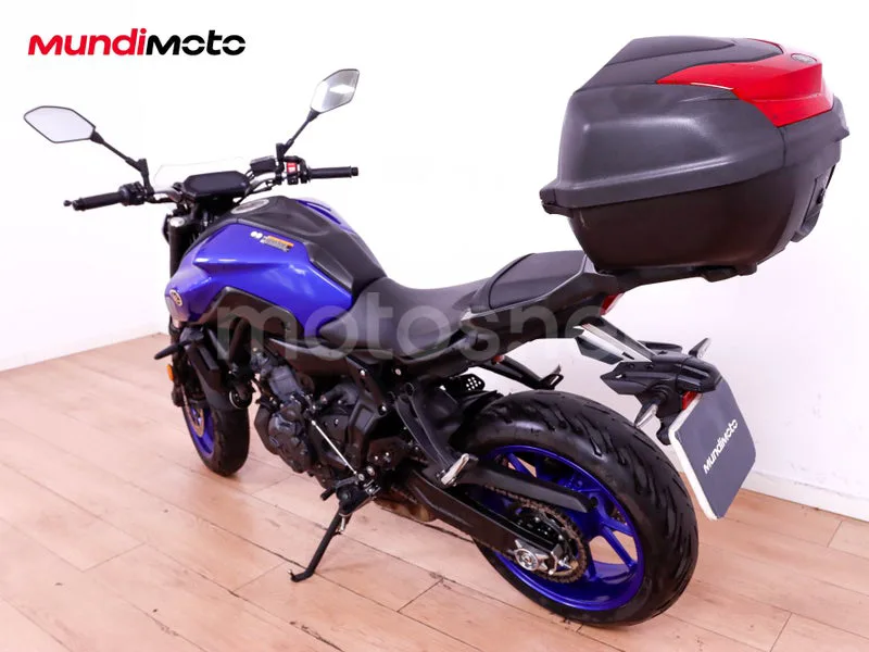 Yamaha MT-07 - Vista 8