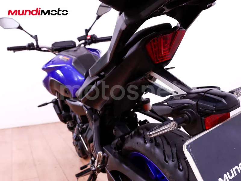 Yamaha MT-07 - Vista 9