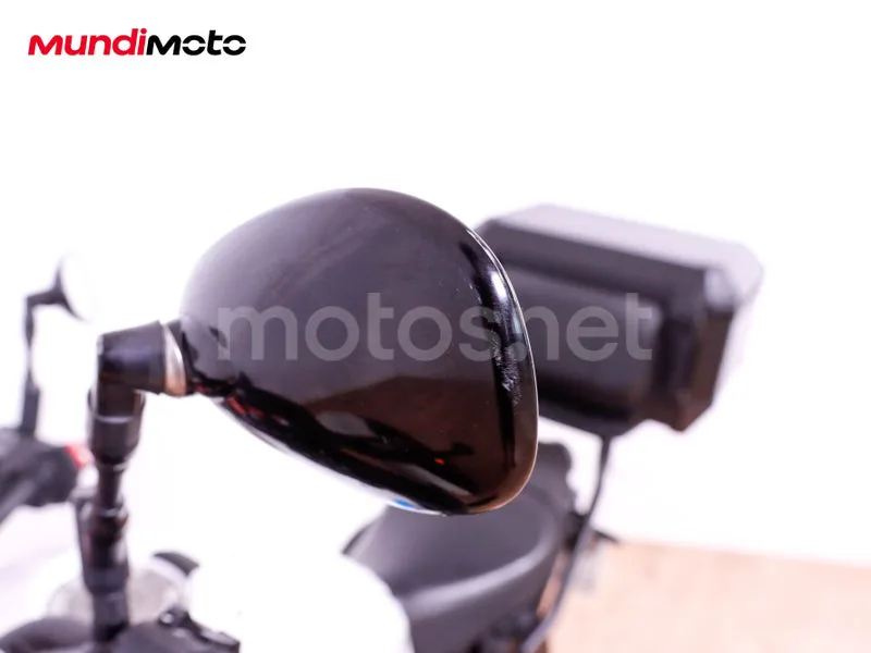 Yamaha XSR700 - Vista 17