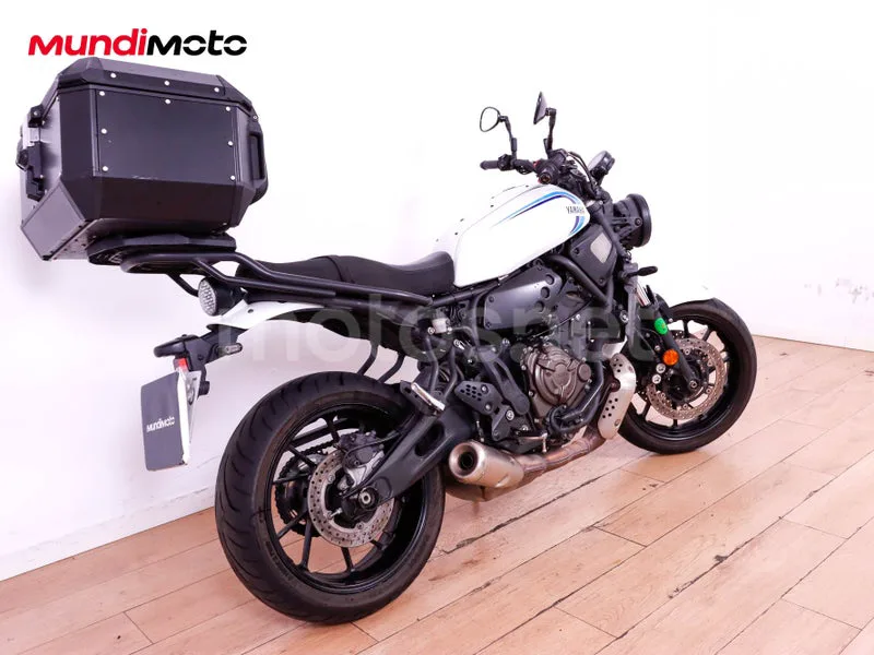 Yamaha XSR700 - Vista 3