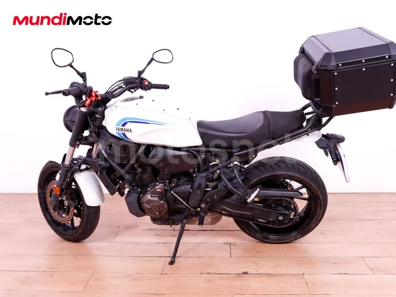 Yamaha XSR700 - Vista 6