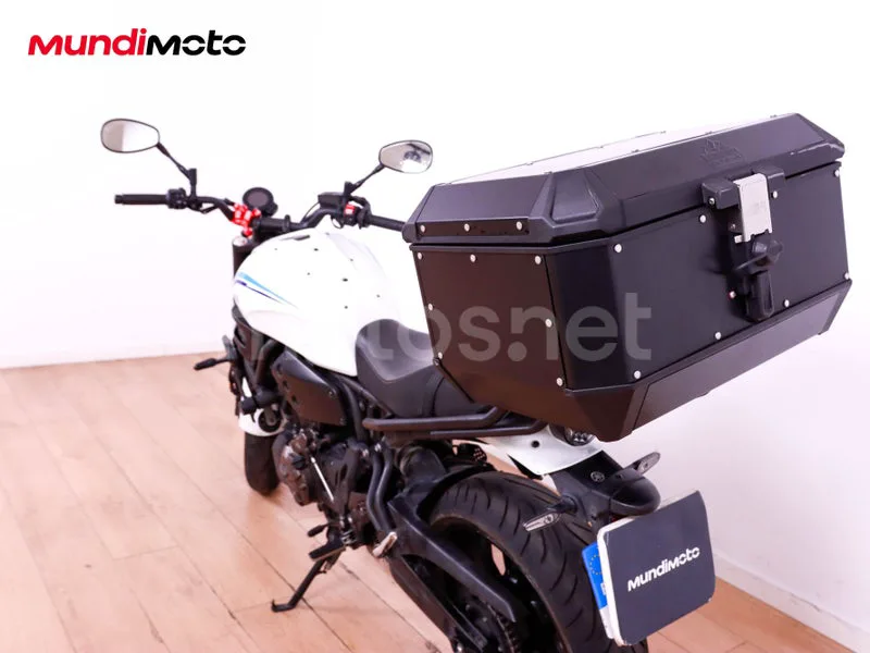 Yamaha XSR700 - Vista 9