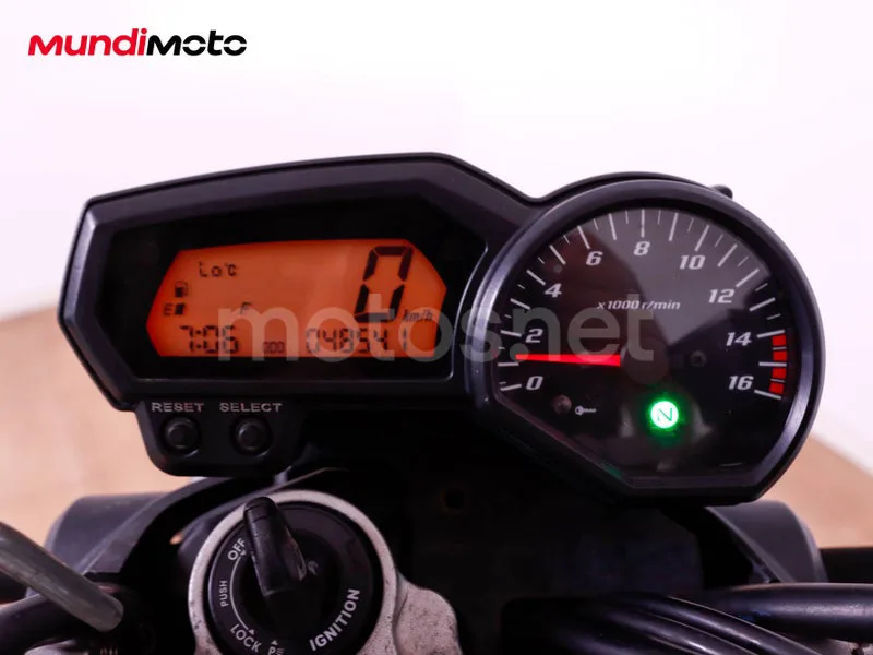 Yamaha FZ6 S2 - Vista 12