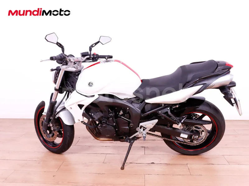 Yamaha FZ6 S2 - Vista 6