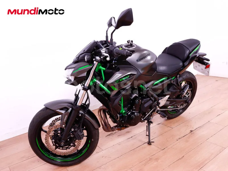 Kawasaki Z650 - Vista 7