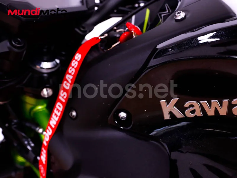 Kawasaki Z900 - Vista 24