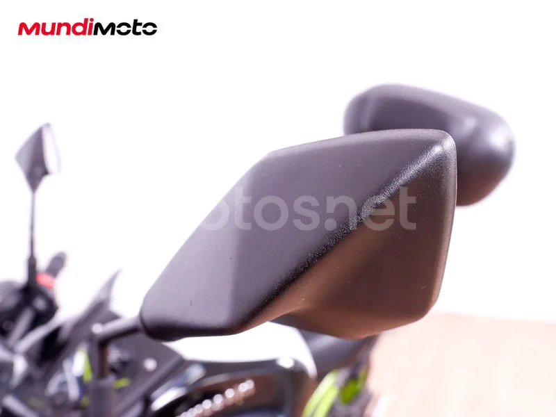 Kawasaki Z900 - Vista 29