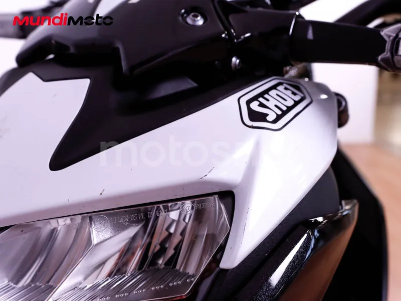 Kawasaki Z900 - Vista 32