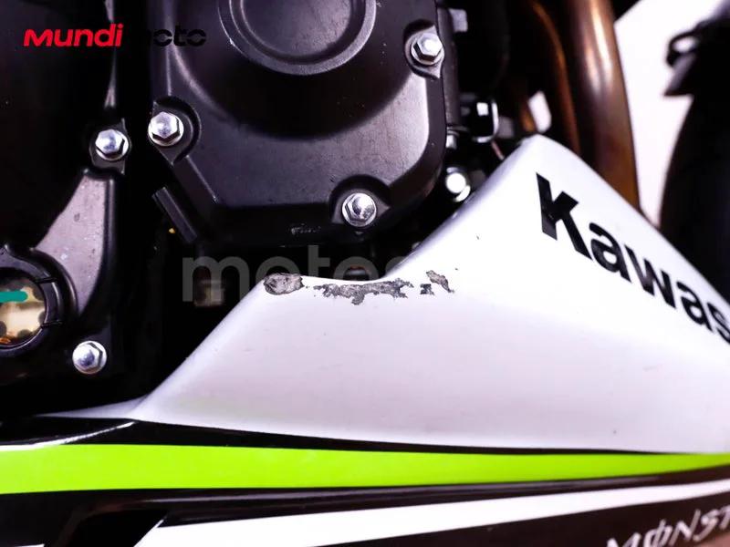 Kawasaki Z900 - Vista 35