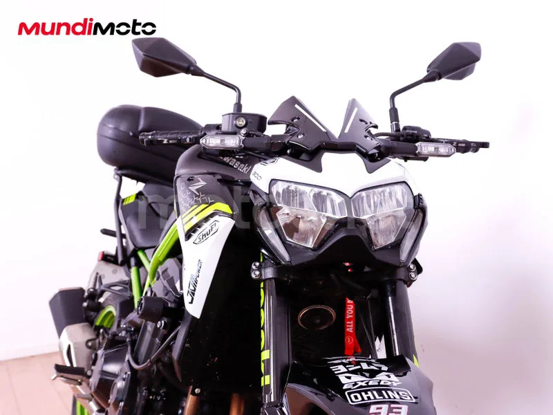 Kawasaki Z900 - Vista 5