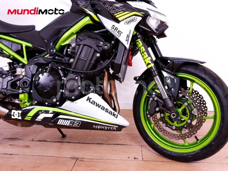 Kawasaki Z900 - Vista 41