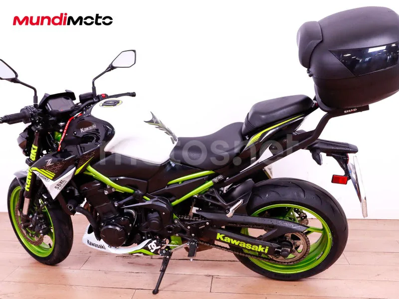 Kawasaki Z900 - Vista 6