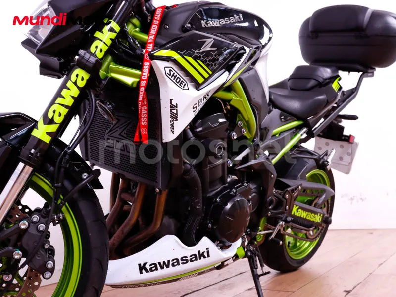 Kawasaki Z900 - Vista 10