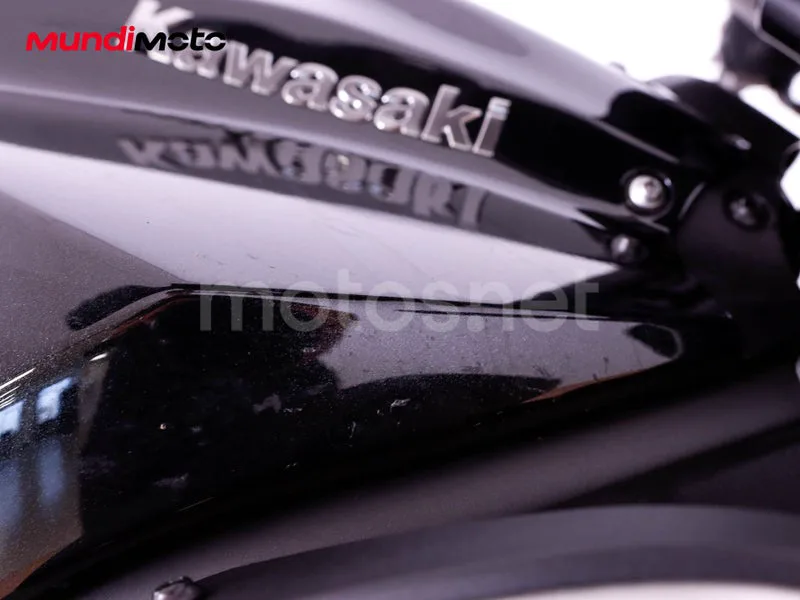Kawasaki Z900 - Vista 13