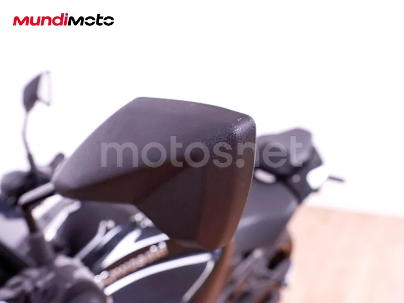 Kawasaki Z900 - Vista 15