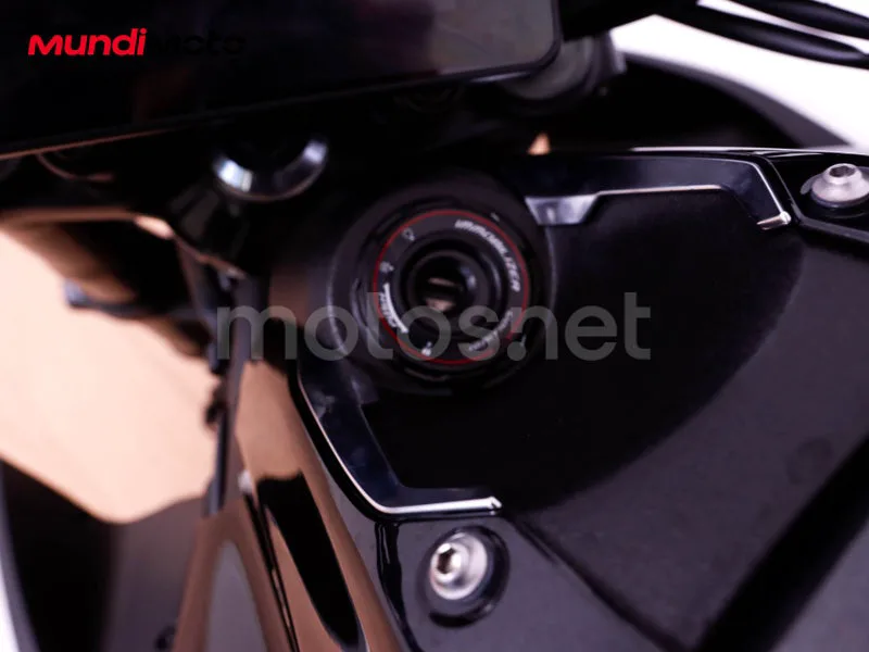Kawasaki Z900 - Vista 22