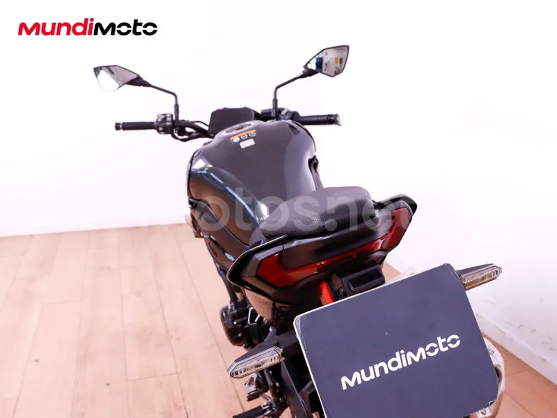 Kawasaki Z900 - Vista 9