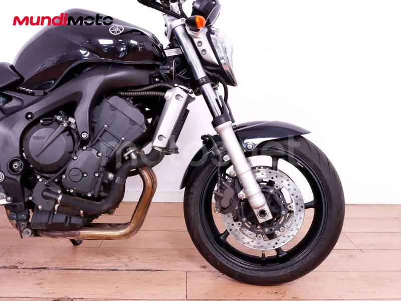 Yamaha FZ6 - Vista 45