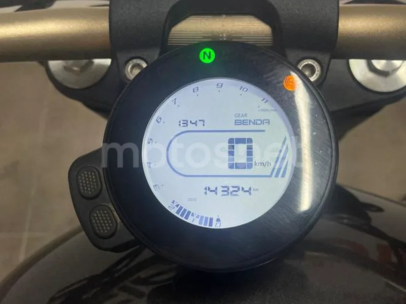 Keeway V302C - Vista 12