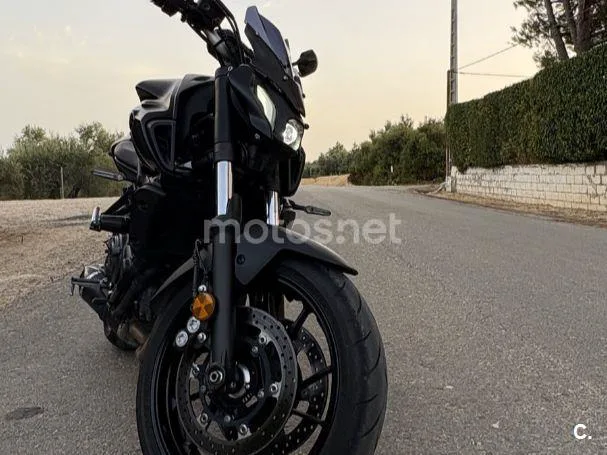 Yamaha MT-07 - Vista 8
