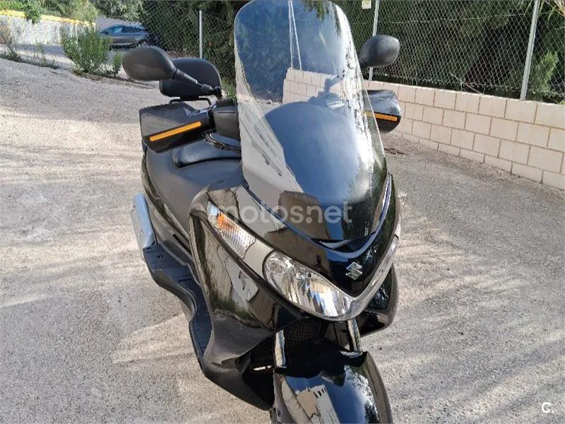 Suzuki Burgman 200 - Vista 3