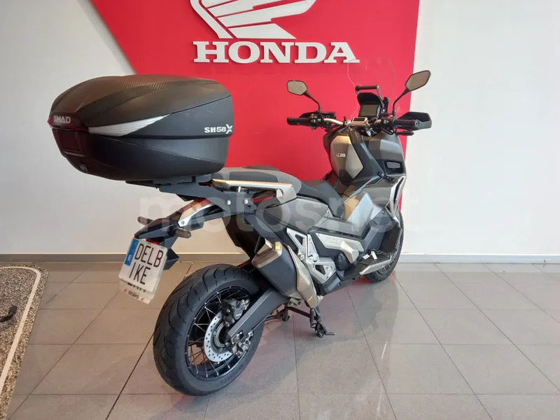 Honda X-ADV - Vista 6