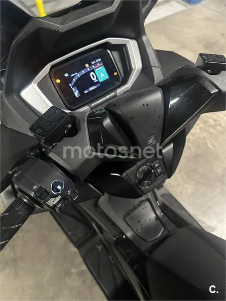 Honda Forza 125 - Vista 5