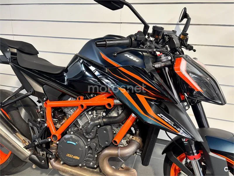 KTM 1290 Super Duke R - Vista 7
