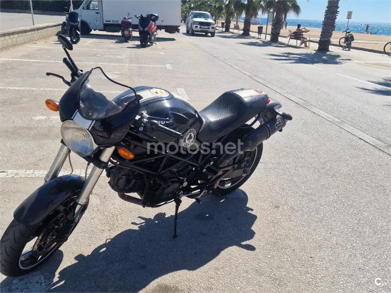 Ducati Monster 695 - Vista 3