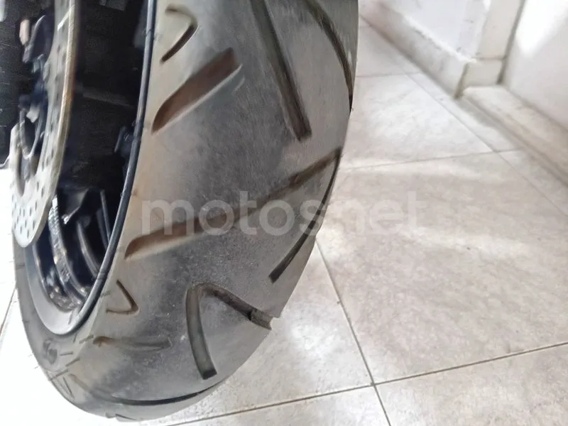 Yamaha XMAX 250 - Vista 11