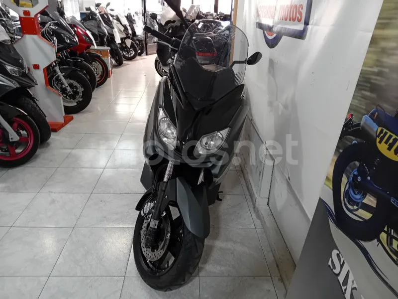 Yamaha XMAX 250 - Vista 5