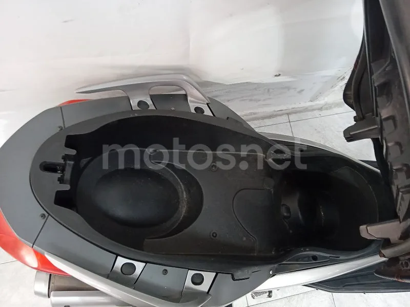 Yamaha XMAX 250 - Vista 9